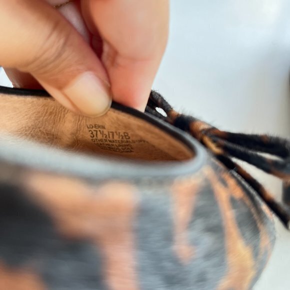 Louise Et Cie Erin Ballet Flats Slip On Animal Print Cow Fur Womens Size 7.5B - Picture 4 of 7